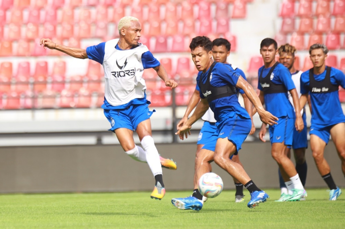 Linimasa arema fc vs psisPertarungan Sengit di Liga 1