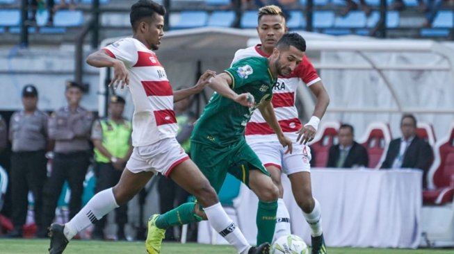 Linimasa Madura United vs Persebaya Menelusuri Pertarungan Abadi